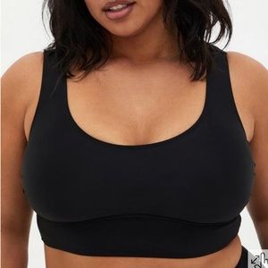 WIRELESS SCOOP BIKINI TOP - SIZE 2
